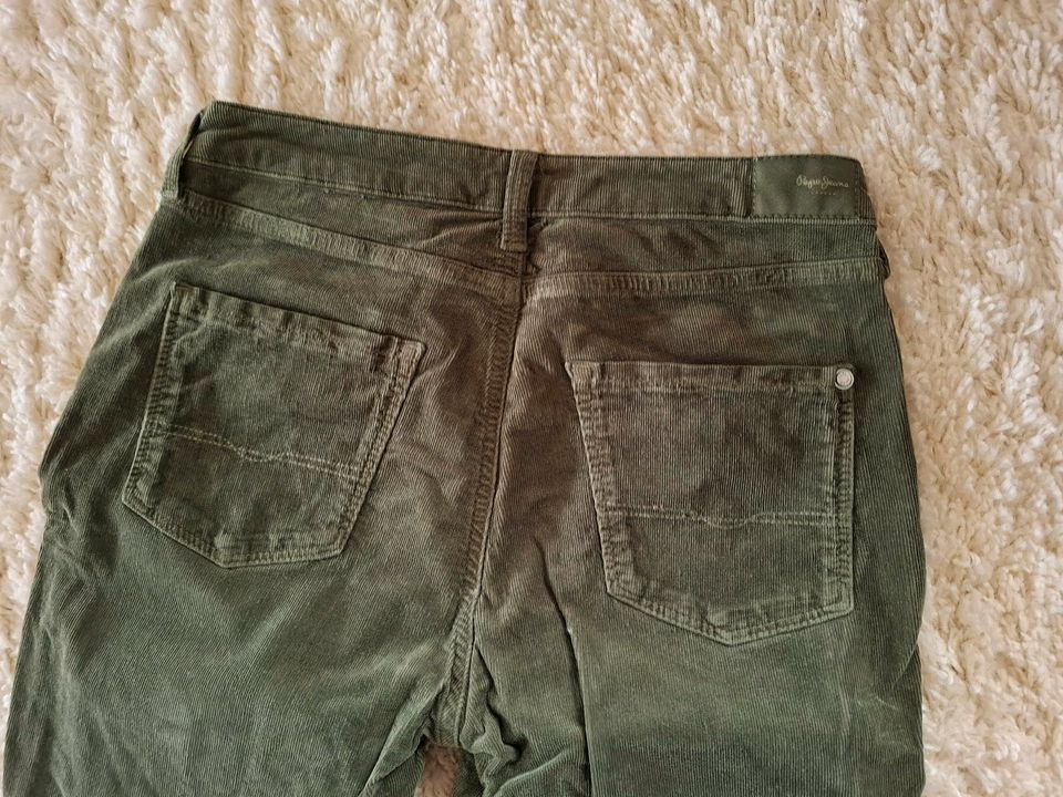 Pepe Jeans W29/L30 Cordhose grün Damen in Hochspeyer