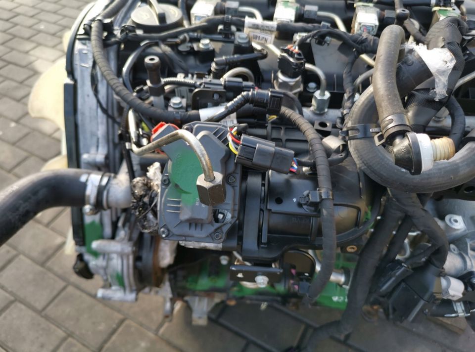 Motor 2.5CRDI D4CB 170PS KIA SORENTO 59TKM KOMPLETT in Berlin