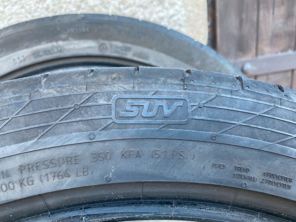 2 Sommerreifen Continental 235/45R20 100V XL Seal gebraucht 2021 in Marienberg