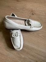 Slipper von Medicus Gr. 38 weiß  Schuhe Ballerina Nordrhein-Westfalen - Netphen Vorschau