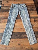 Jeans Gr. 40 mit coolen Muster an den Außenseiten der Beine Niedersachsen - Barnstorf Vorschau