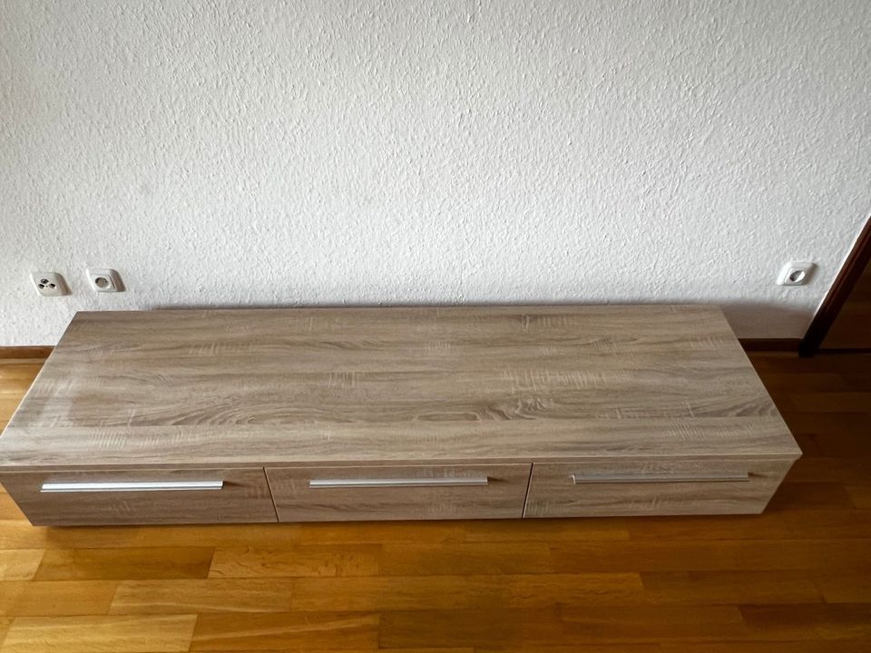 Wohnzimmer / Kommode / Schrank / Schrankwand in Herne