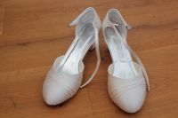 Brautschuhe Hochzeit Riemchenpumps ivory Gr 41 (40) Bayern - Uffenheim Vorschau