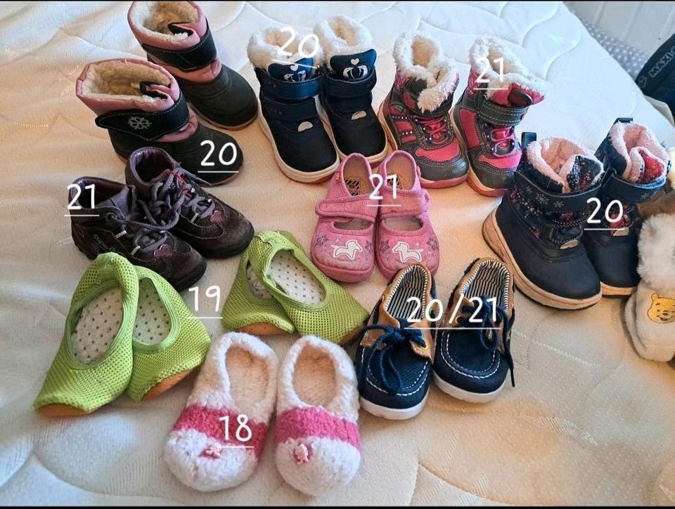 Viele Schöne Schuhe Snaker Gr 19-23 in Bahretal