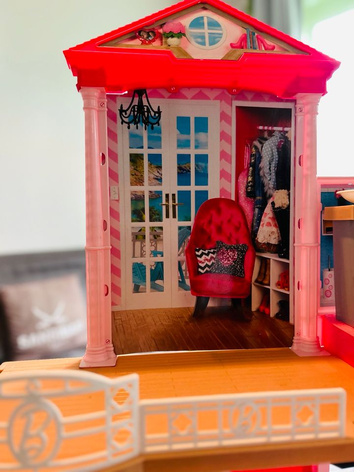Barbie Haus mit Möbeln in Niederkassel