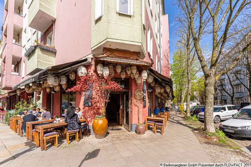 Ready-to-occupy: 2-room flat with balcony and car parking space in Berlin