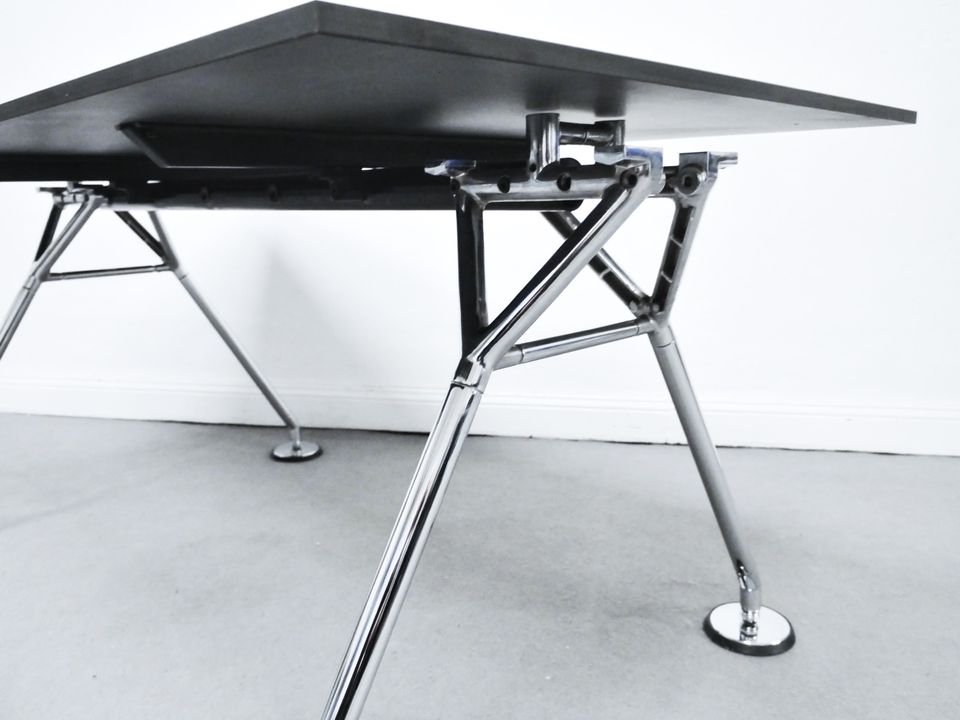 1/2 Ital. Tecno Nomos Postmodern Schreibtisch Norman Foster Desk in Berlin