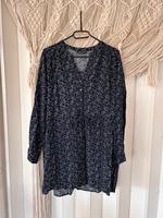 Kurzes Kleid, langarm Gr. 44 Brandenburg - Teichland Vorschau