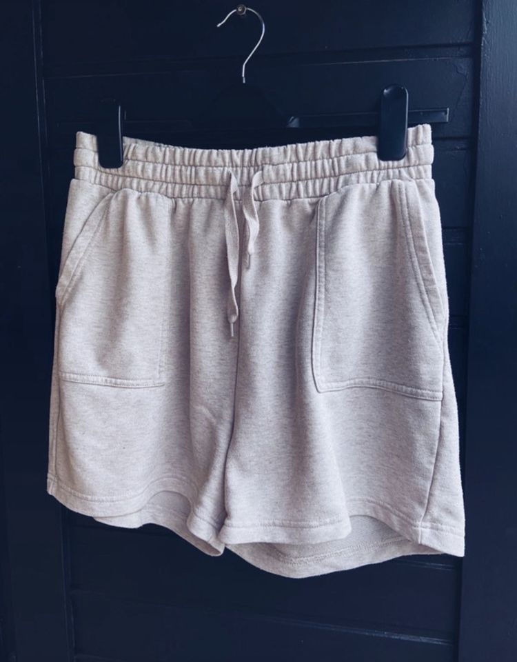 Stoffshorts Primark Beige Größe M in Freren