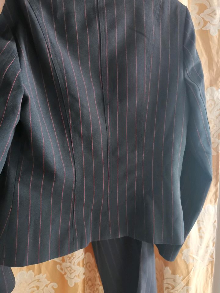 Damen Anzug blazer und Hose von Gr 38 cm(Angebote) in Gießen