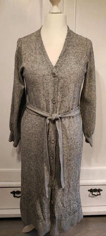 Gr.L Esprit Strickjacke Strickkleid Kleid grau in Wachtendonk