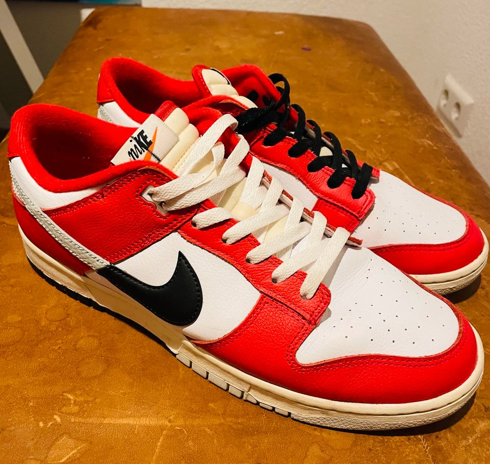 Nike Dunk Low Chicago Split in Offenburg