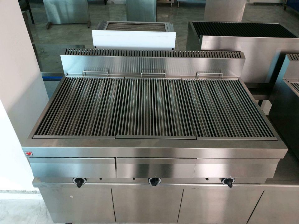 NEUER Wassergrill Gasgrill 33 kW Glühgrill B 113cm Gaswassergrill in Magdeburg