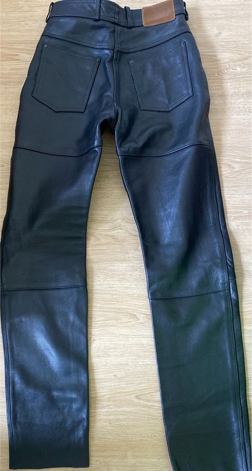 Motorrad Lederhose (dickes/schweres Leder) in Stuhr