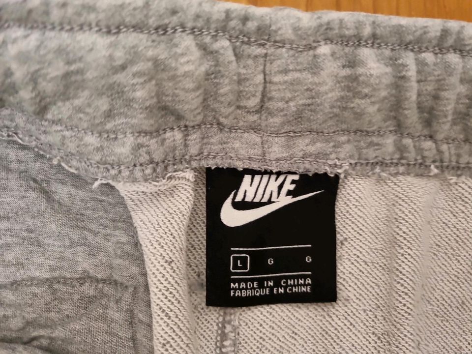 NIKE JOGGINGHOSE in München