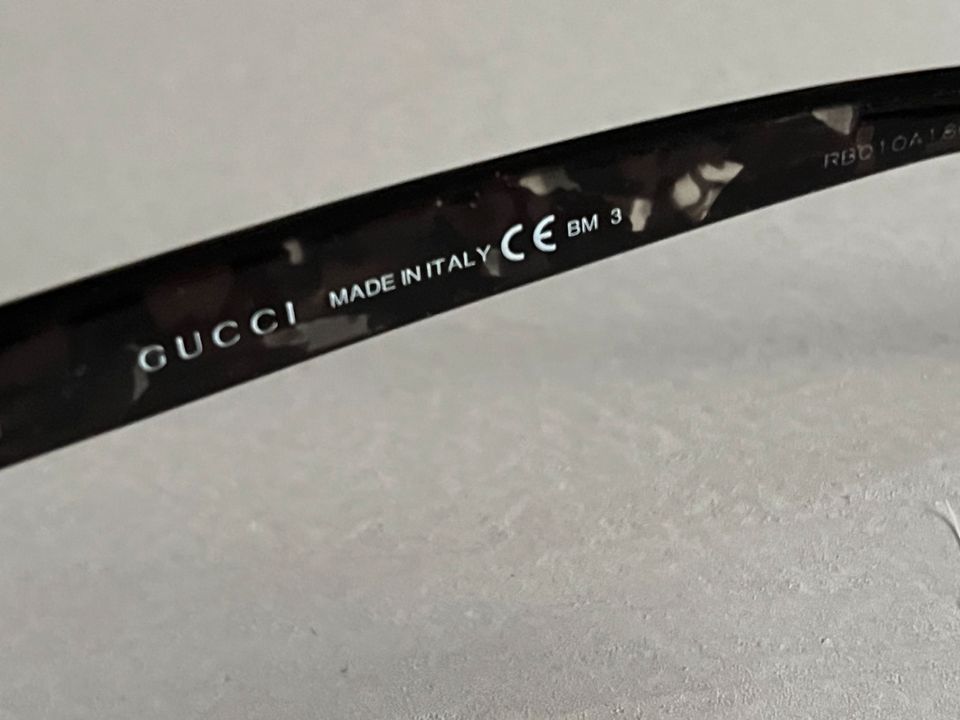 Gucci Sonnenbrille schwarz Damen original in Hamminkeln