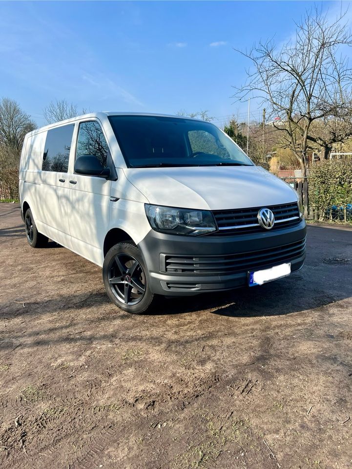 Volkswagen T6 ausgebauter Camper / Bulli - langer Radstand in Hamburg