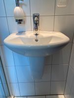 45er Waschbecken Villeroy & Boch weiß mit Halbsäule Niedersachsen - Sehnde Vorschau