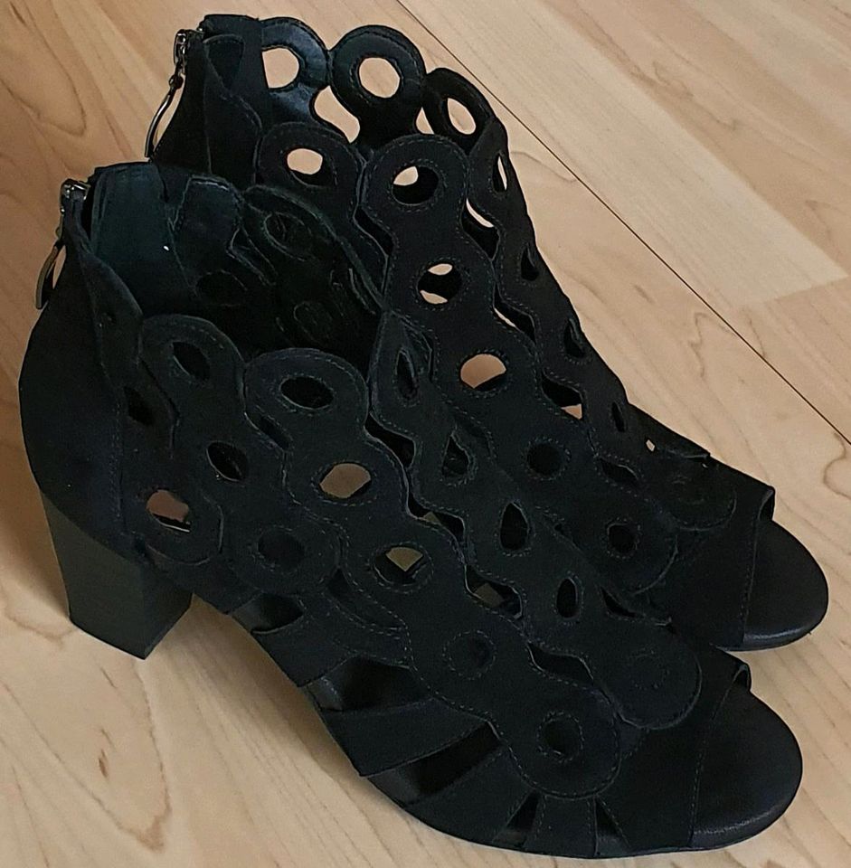 Gerry Weber Peeptoes schwarz Größe 40 Weite H Cut Outs NEU in Drachselsried