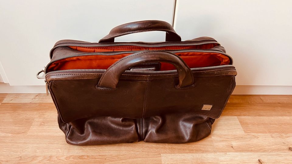 Knomo große Ledertasche Laptop Top Zustand in Niedersachsen - Hatten | eBay  Kleinanzeigen ist jetzt Kleinanzeigen