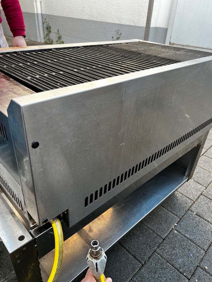 Lavastein-grill. Gas-grill. Industrie-grill in Stuttgart