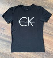 Calvin Klein Jeans Icon T- Shirt Gr. S schwarz Unisex Niedersachsen - Einbeck Vorschau