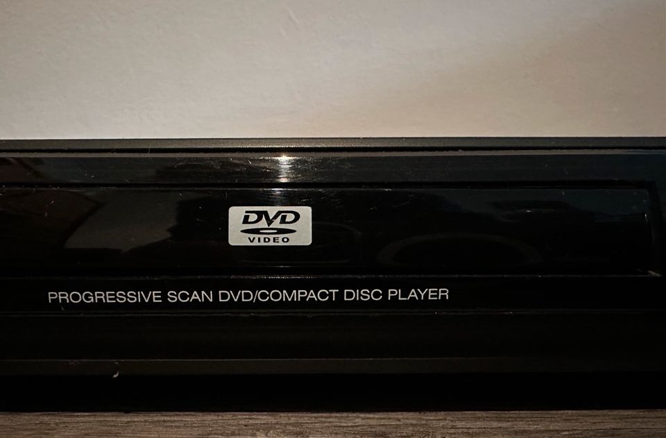 Medion DVD-Player MD7457 Dolby Digital- Fernbedienung schwarz in Gladbeck