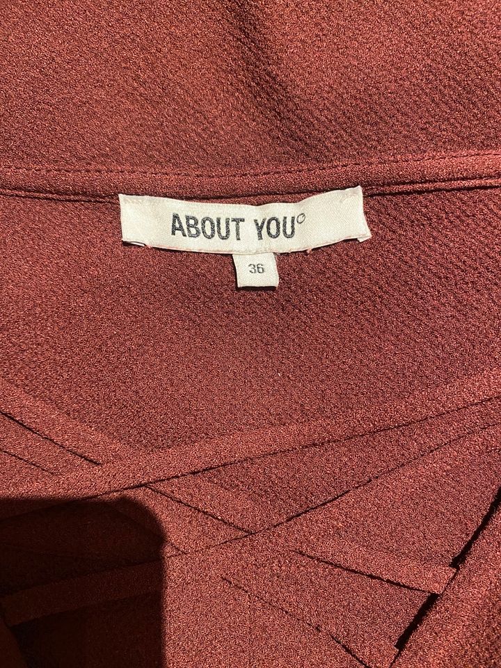 ABOUT YOU, Bluse, Bordeaux, dunkelrot, Gr. 36, kaum getragen in Hannover