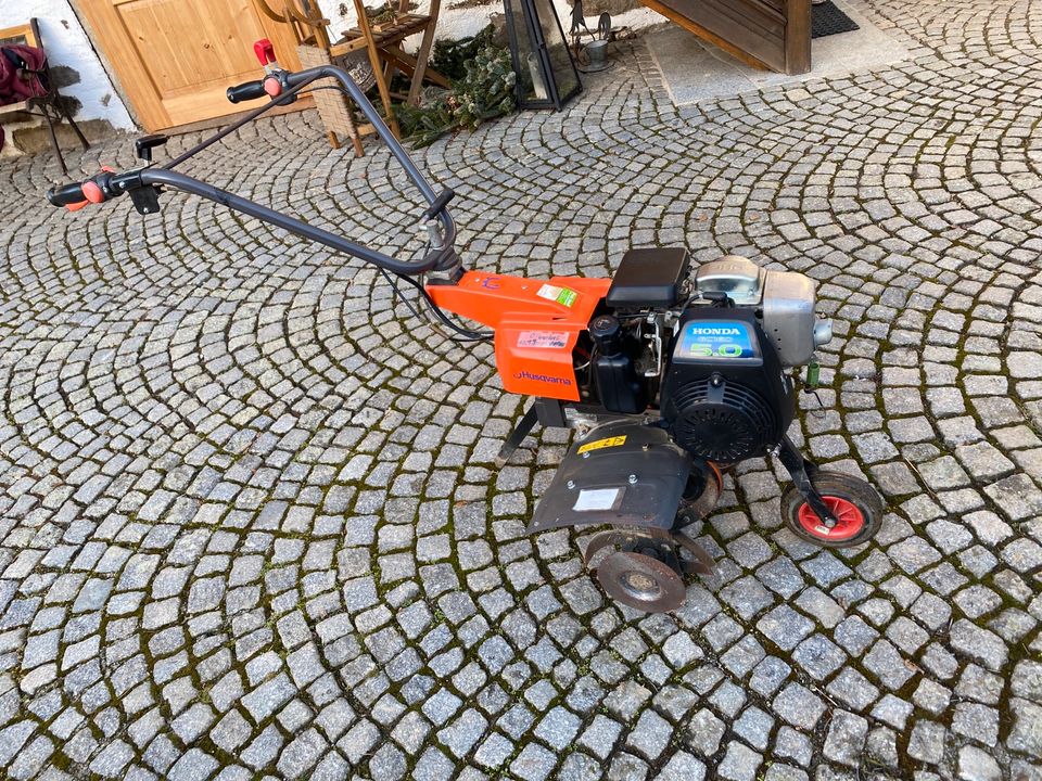 Verleihe Gartenhacke, Gartenfräse Husqvarna in Neukirchen vorm Wald