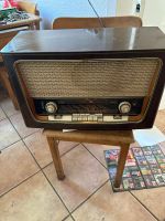 Vintage altes Röhren Radio. Funktioniert noch! Niedersachsen - Barendorf Vorschau