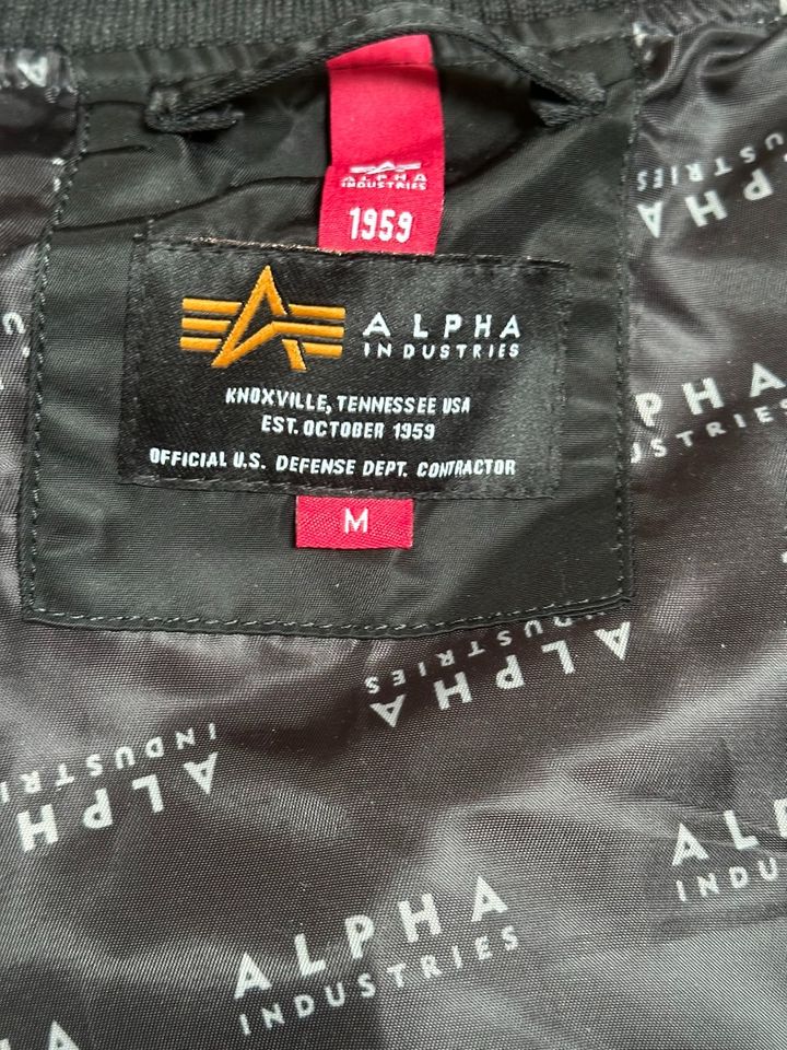 Alpha industries  Gr M/38 Jacke schwarz Herren in Ginsheim-Gustavsburg