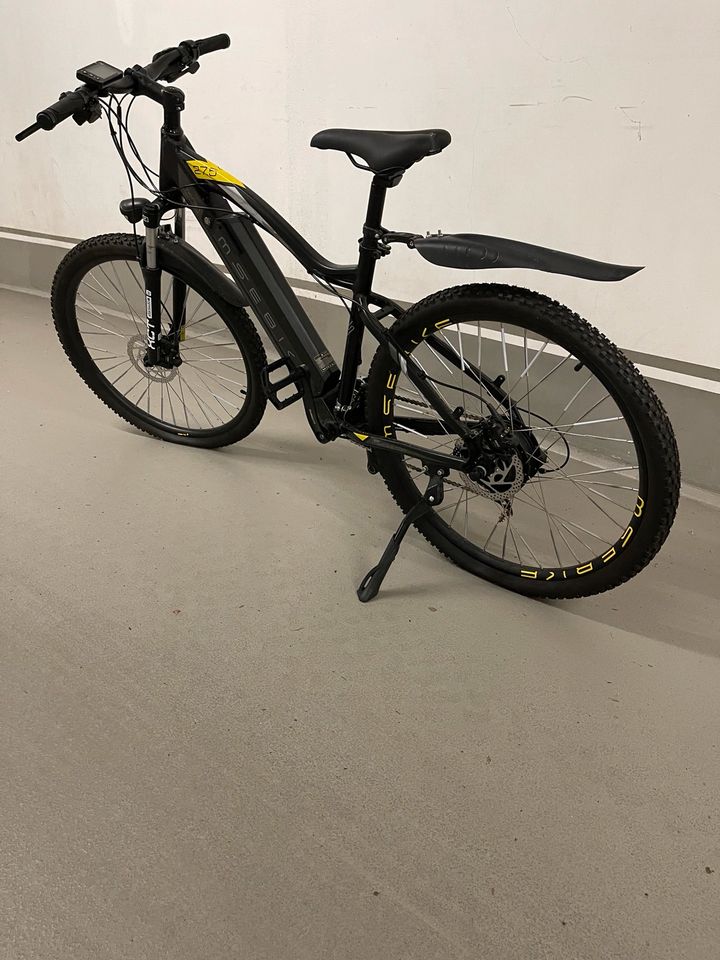 EBike E-bike Fahrrad mit Motor Mountain Bike in Berlin