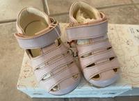 Neue Mädchen Sandalen v. Dulis in Gr. 19 (NP 65 €) Hessen - Lich Vorschau