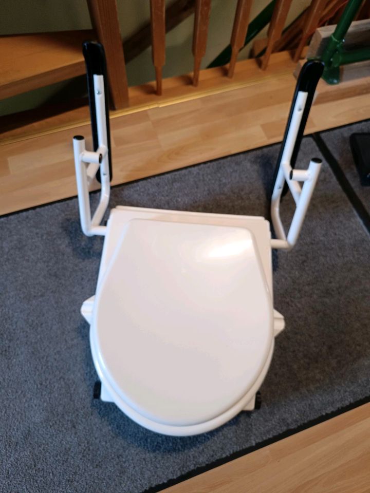 Toilettensitzerhöhung in Grünkraut