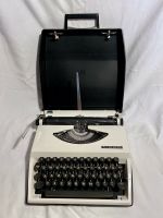 Adler Tippa Reise Schreibmaschine weiß 1974 vintage Hessen - Florstadt Vorschau