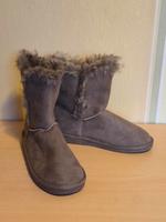 Boots 37 C&A Stiefel Stiefeletten Kunststoff beige grau neu Rheinland-Pfalz - Koblenz Vorschau