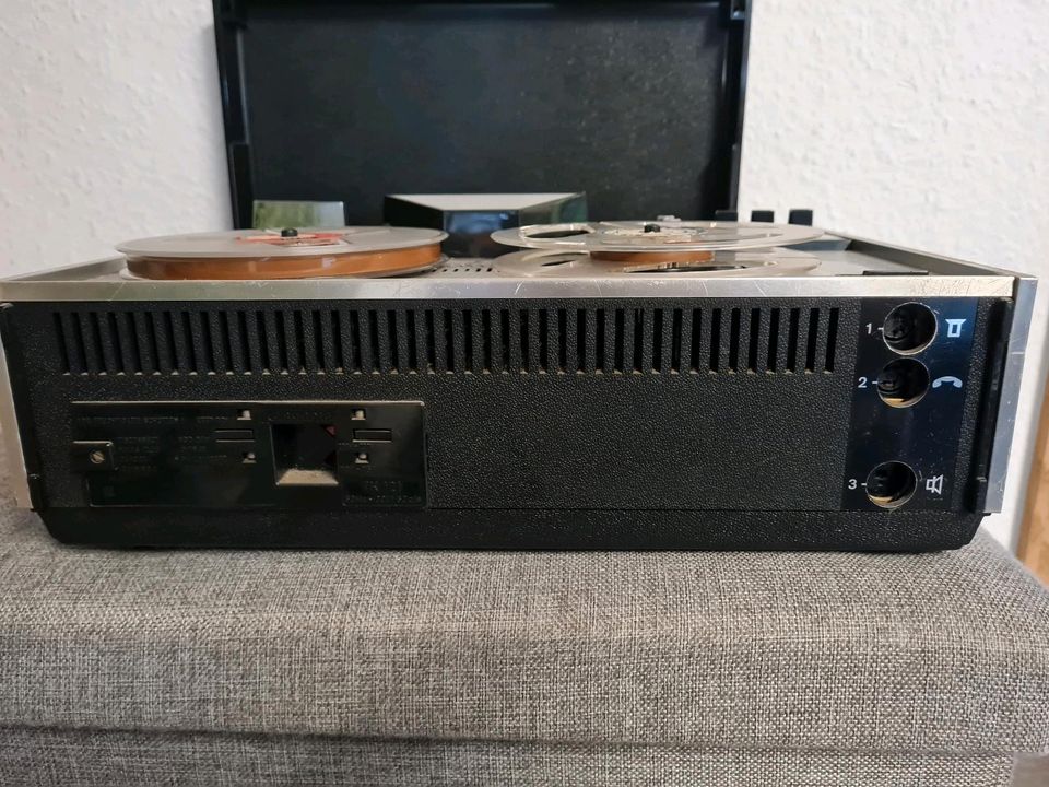 Grundig Tonbandgerät TK121 in Weidenberg