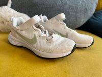 Nike Running Sneaker Gr. 31 Weiß Rosa Mädchen Pankow - Prenzlauer Berg Vorschau