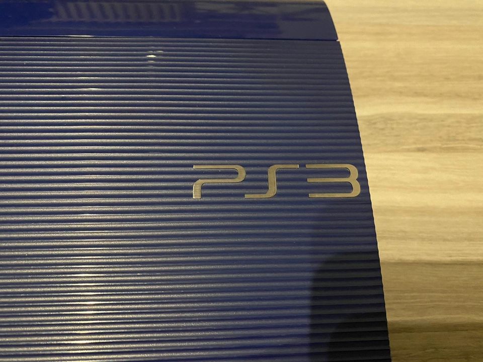 PlayStation 3 Blue slimline Limited in Essen