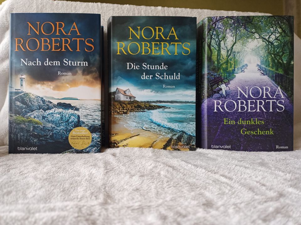 3 Romane von Nora Roberts in Bad Hersfeld