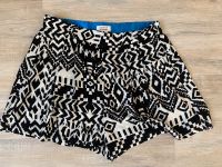 Steffen Schraut Azteken Stoffhose Shorts schwarz weiß boho S Bayern - Waldbrunn Vorschau