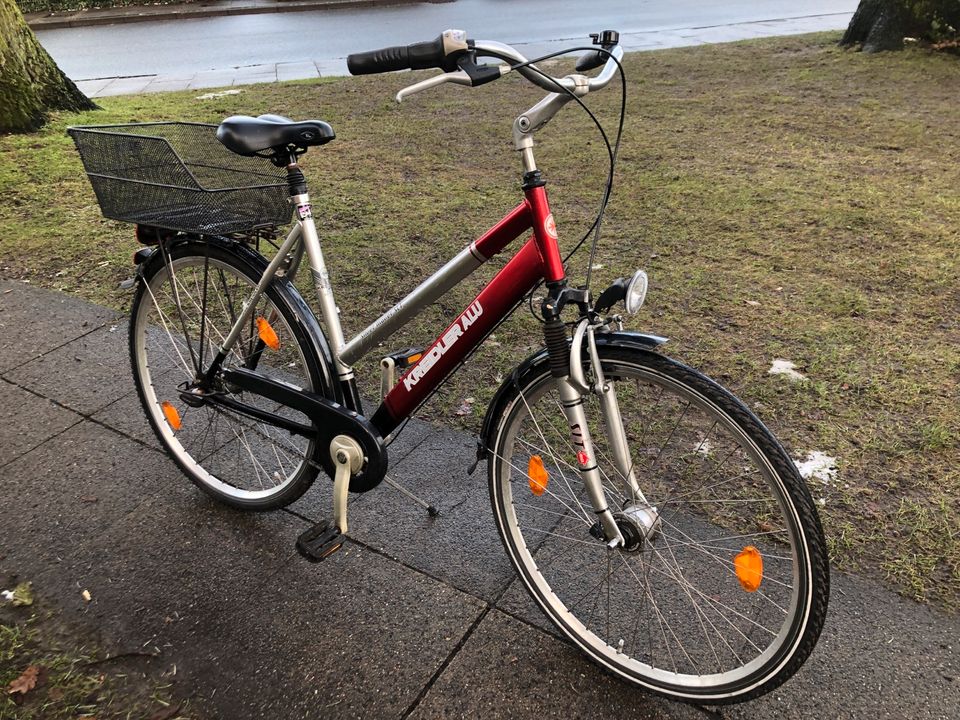 An und verkauft von gebrauchten Räder Service und Wartung in Uetersen