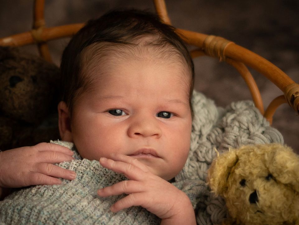 Fotoshooting Geschwister  Fotos Babyfotos Newborn Fotograf Kinder in Mittelangeln