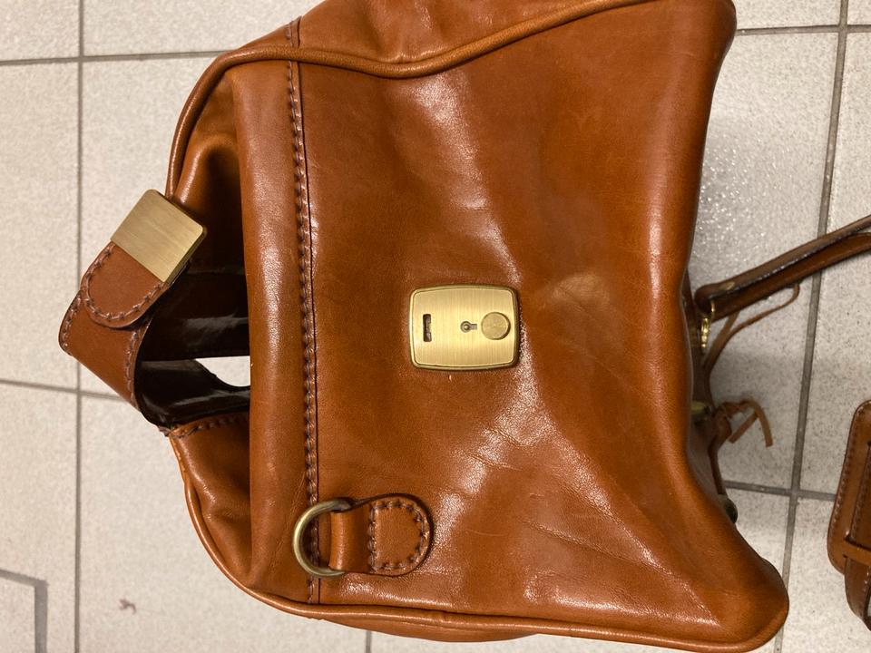 Conte Max Tasche aus Italien echtes Leder in Koln Ostheim kleinanzeigen