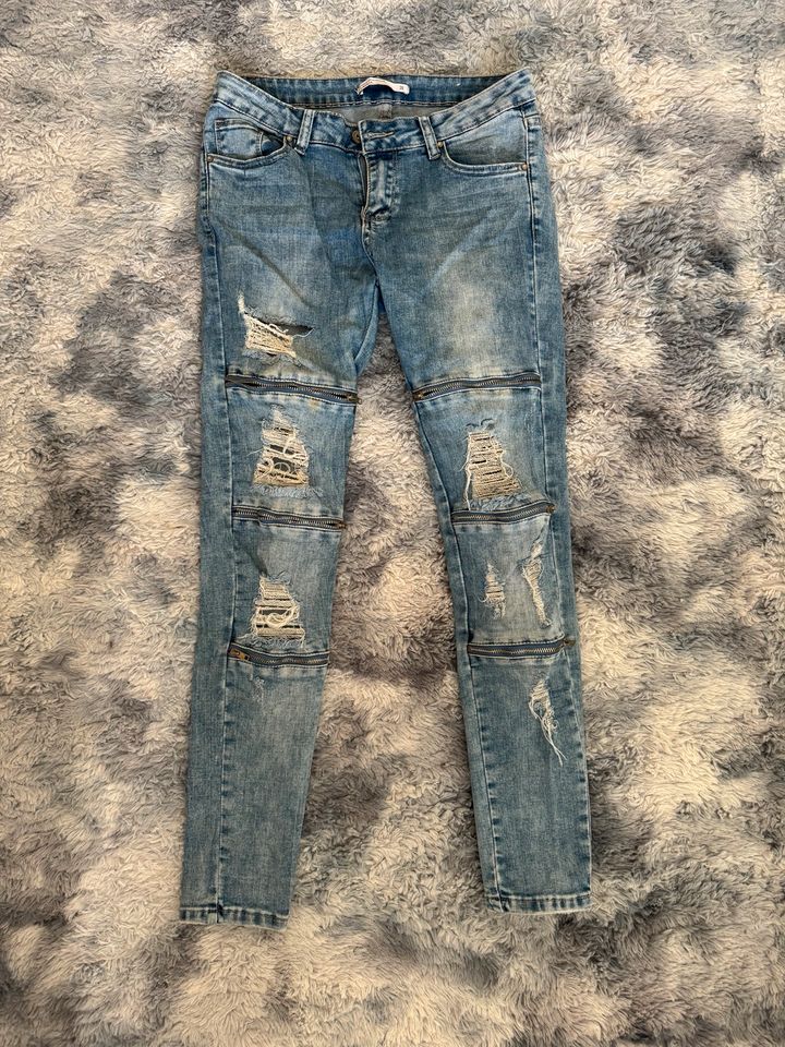 Verschiedene Jeans in sehr  gut bis neun Zustand in Gummersbach