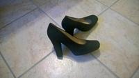 Neue High Heels der Marke UNISA in Größe 37 Niedersachsen - Einbeck Vorschau