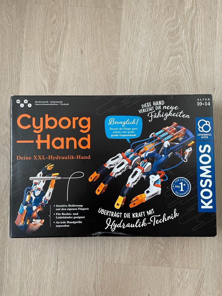 Kosmos Cyborg-Hand Baukasten in Oldenburg
