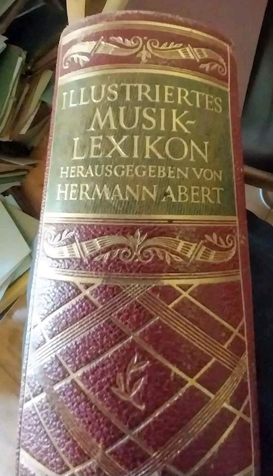 Schöne, alte Bücher: Musik in Wangen im Allgäu