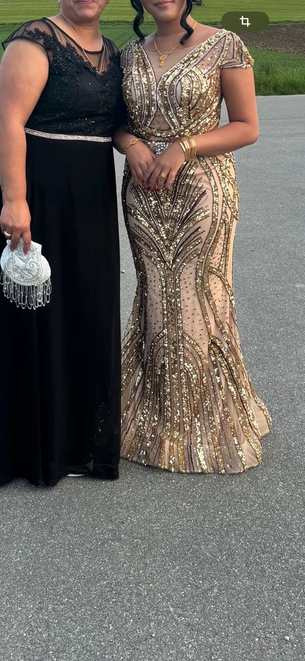 Abendkleid in Neckartenzlingen