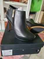 Tommy Hilfiger Schuhe neu Nordrhein-Westfalen - Erftstadt Vorschau